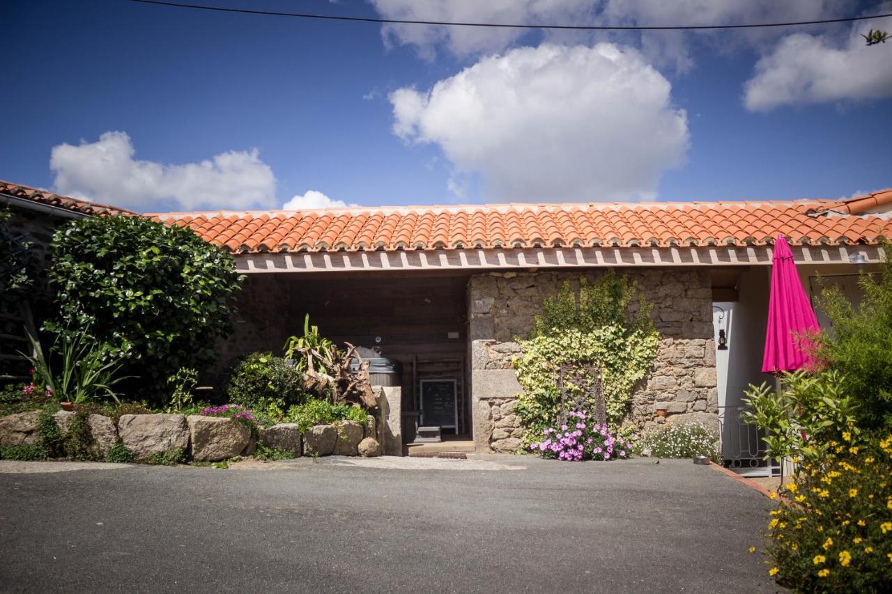 Appartement Domaine des fées à La Gaubretiere Extérieur photo